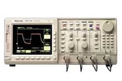 TDS714L Цифровой осциллограф Tektronix