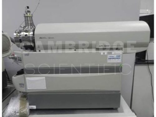Масс-спектрометр AB Sciex API 3200 с системой Shimadzu Prominence LC-20AD UFLC и системой автосамплера CTC для ЖХ/МС/МС