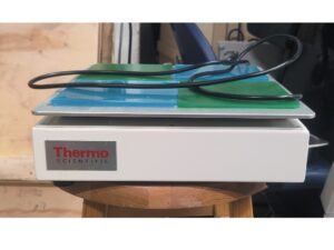 Thermo Scientific 88881103 Шейкер