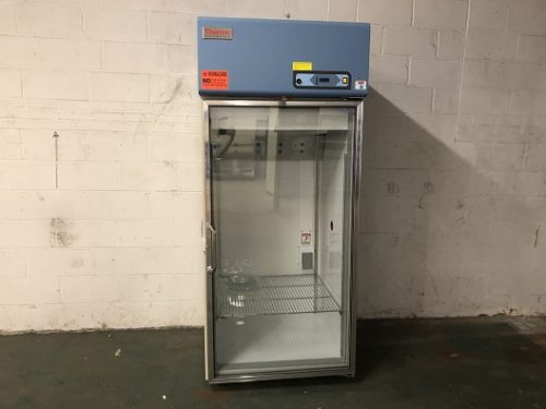 Лабораторный холодильник со стеклянной дверью Thermo Scientific REC3004A22