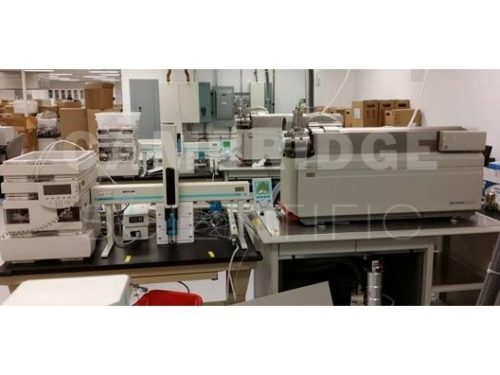 AB Sciex API 4000 с системой ВЭЖХ Agilent 1100 и автосамплером CTC для ЖХ/МС/МС