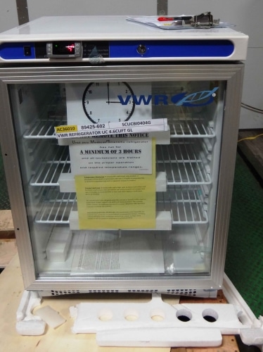 VWR REFRIG UC 4.6CUFT СТЕКЛЯННАЯ ДВЕРЦА, от 0 до 10C, размеры 33.523.7525.5