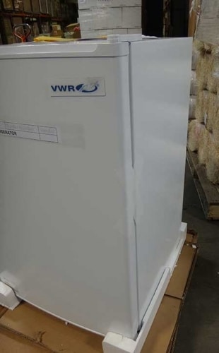 КОМПАКТНЫЙ ХОЛОДИЛЬНИК VWR 142 л, от -2 до 10°C, 33,75x22x23 внутр.