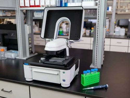 Agilent BioTek Откидная светонепроницаемая крышка Светозащитная крышка, твердая обложка: Cell | Фишер Сайентифик