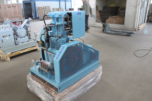 Reciprocating compressor GOW-10/4-150 for oxygenelectrically-poweredstationary