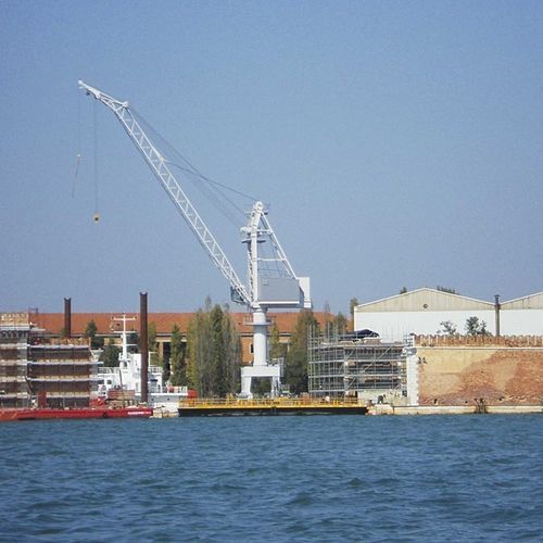 Кран на рельсовом ходу RBC 20 со стрелойдля морского примененияподъемный