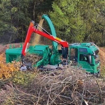 Мобильная дробилка древесины