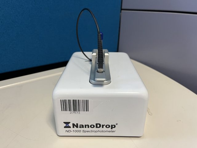 NanoDrop Technologies Спектрофотометр NanoDrop 1000 Считыватель УФ/ВИД — изображение 2