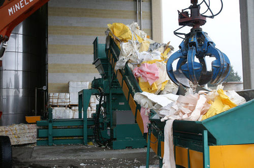 Steel conveyor belt L serieshinged beltfor waste treatment