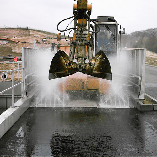 Construction equipment washing system water