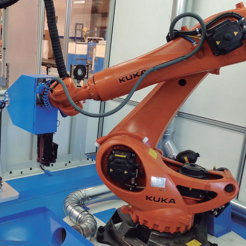 Robotic finishing cell CR-210for grinding