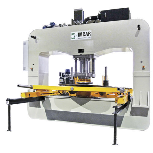 Hydraulic press formingwith manipulatorvertical