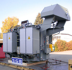 Power transformer encapsulatedfor electronicsthree-phase