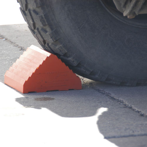 Vehicle truck wheel block UCTS003