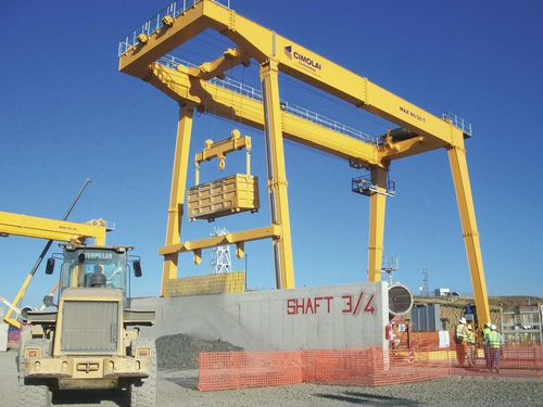 Кран козловой на рельсовом ходу RGC 80для строительных работ