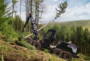 Rubber-tired forestry harvester 8H GTE