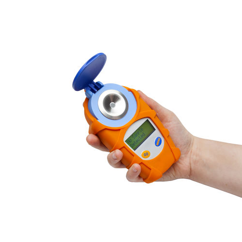 Digital refractometer portable