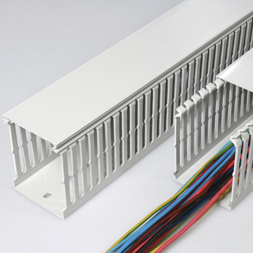 Кабельный короб GN-HF-A6/4ABS с пазами, безгалогеновый