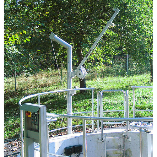 Pillar jib crane Drehkranoverbraced