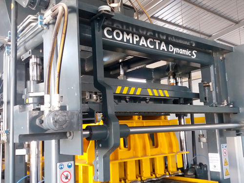 Concrete block making machine Compacta Dynamic Sautomaticmanual