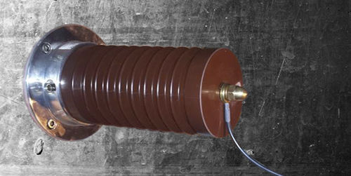 Mica capacitor dischargecoupling