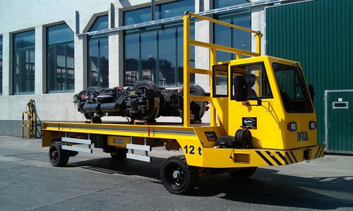 Electric platform truck 2-axle
