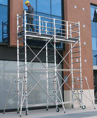 Mobile scaffolding tower Rapido Systemmodularwith stairwayfacade