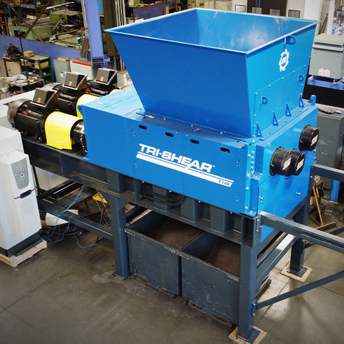 Трехвальный измельчитель Tri-Shear® T140шинный для твердых и сыпучих отходовс высоким крутящим моментом