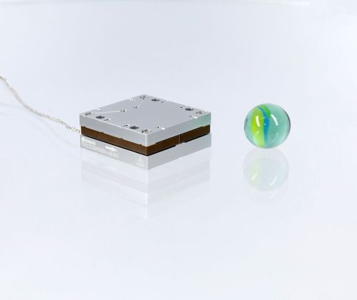 Piezo nanopositioning stage PLF3232-x.60compact