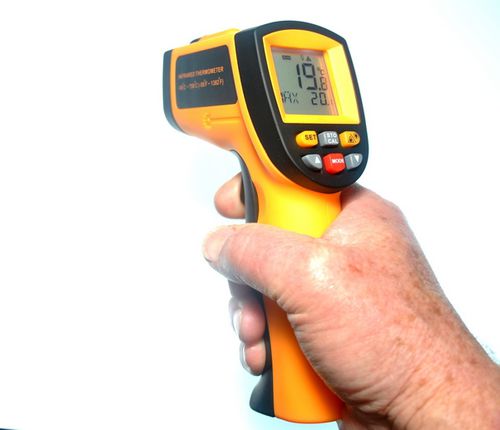 Infrared thermometer GM700digitalmobile