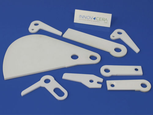 Ceramic cutting blade zirconia