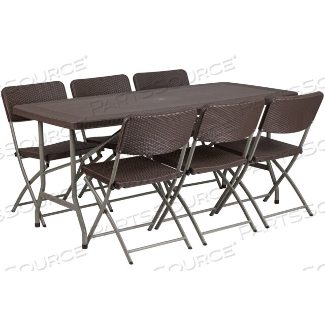 OEM#: DAD-YCZ-172-61-GGHENSLEY 5.62-ФУТ КОРИЧНЕВЫЙ РОТАНГОВЫЙ СКЛАДНОЙ ПЛАСТИКОВЫЙ СТОЛ ДЛЯ ПОМЕЩЕНИЙ И УЛИЦЫ С 6 СТУЛЬЯМИ от Flash Furniture