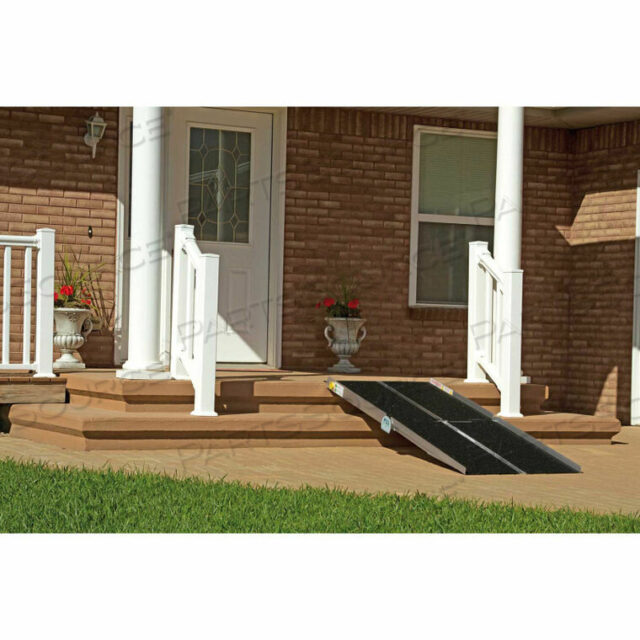 OEM#: WCR630MULTIFOLD RAMP - 6L X 30W - 800 ФУНТОВ. ЕМКОСТЬ от Prairie View Industries Inc.